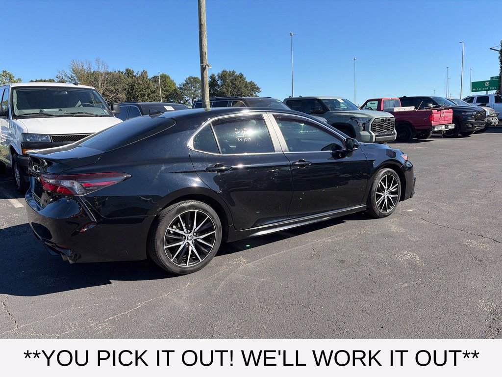 Used 2023 Toyota Camry SE FWD image 6