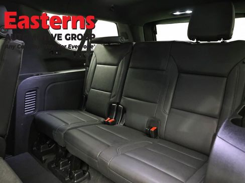 Used 2025 Chevrolet Suburban Z71 AWD/4WD image 28