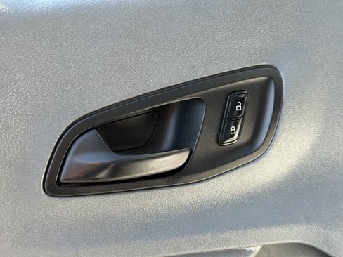 Used 2018 Ford Transit 250 138 image 12