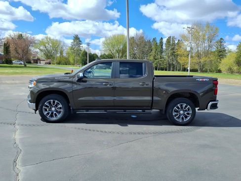 Used 2023 Chevrolet Silverado 1500 LT AWD/4WD image 2