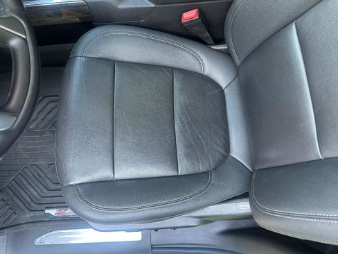 Used 2021 Chevrolet Silverado 1500 LT Trail Boss w/ Convenience Package II image 12