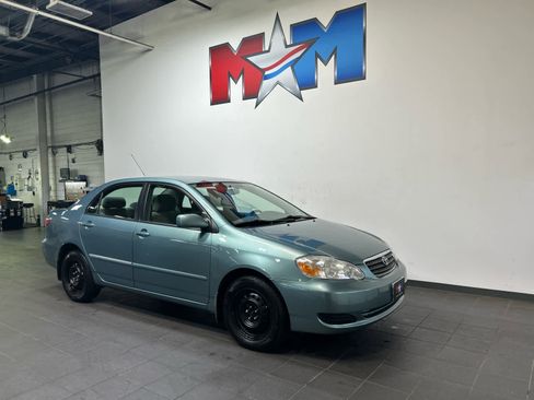 Used 2006 Toyota Corolla LE FWD image 2