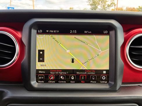 Used 2022 Jeep Wrangler Unlimited Rubicon AWD/4WD image 34