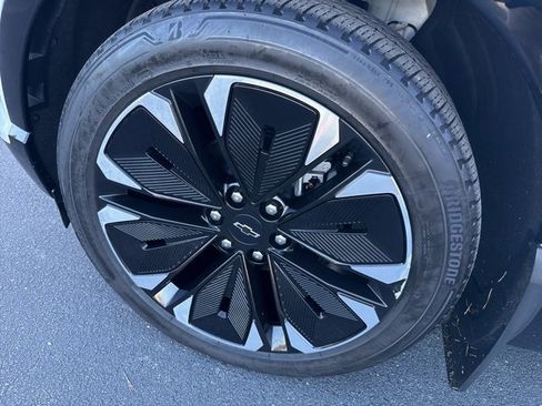 Used 2024 Chevrolet Blazer EV RS image 33