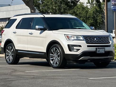 Certified 2017 Ford Explorer Platinum AWD/4WD image 10