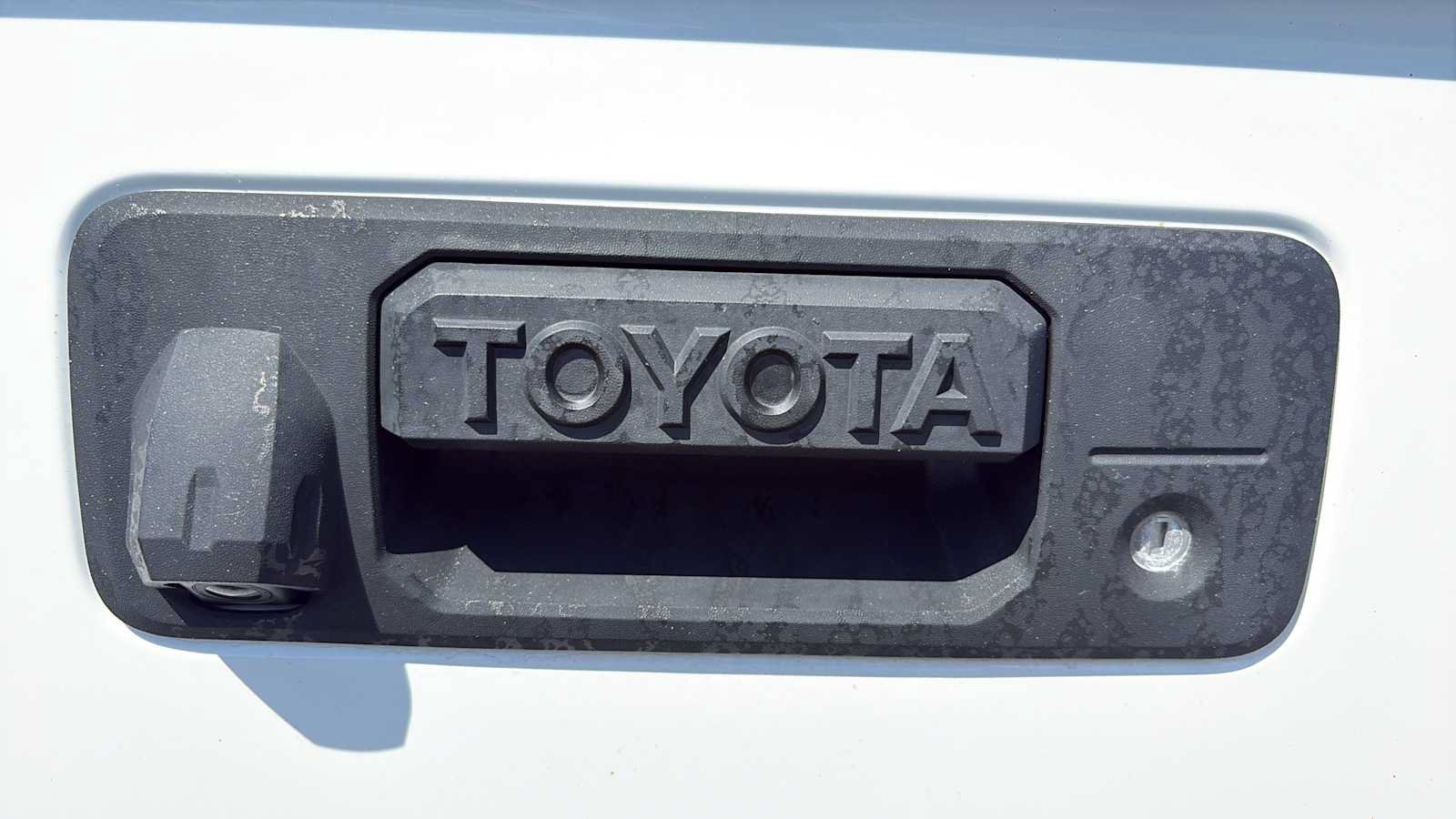 Used 2020 Toyota Tundra SR5 w/ TRD Off-Road Package AWD/4WD image 29