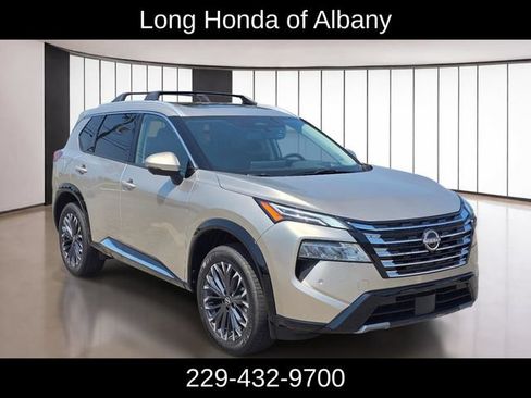 Used 2026 Nissan Rogue Platinum w/ Platinum Premium Package AWD/4WD image 4