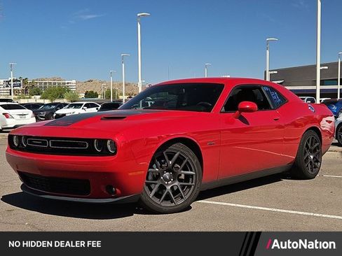 Used 2017 Dodge Challenger R/T w/ Driver Convenience Group RWD image 1
