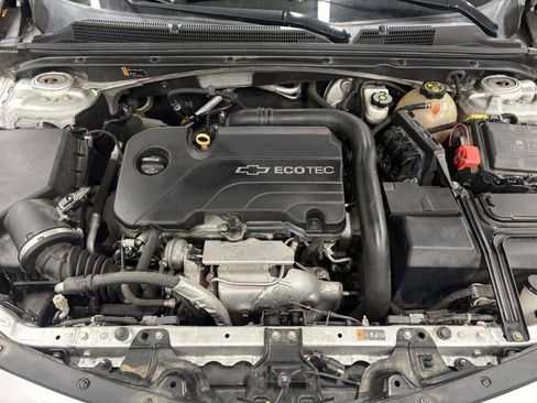 Used 2017 Chevrolet Malibu LS FWD image 9