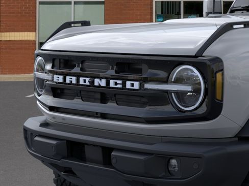 New 2026 Ford Bronco Outer Banks AWD/4WD image 19