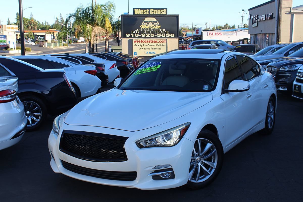 Used 2015 INFINITI Q50 Premium w/ Navigation Package RWD image 2