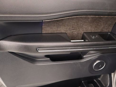 Used 2021 Ford Expedition Max Limited image 19
