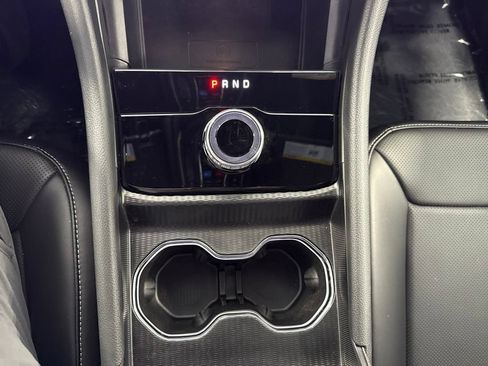 Used 2025 Jeep Grand Cherokee Limited w/ Luxury Tech Group II RWD image 19