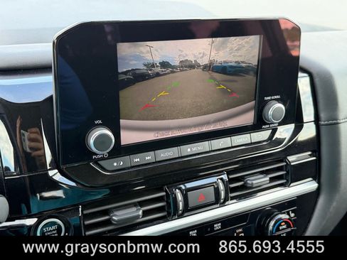 Used 2024 Nissan Pathfinder SV FWD image 29