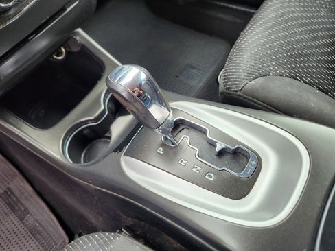 Used 2016 Dodge Journey SXT image 25