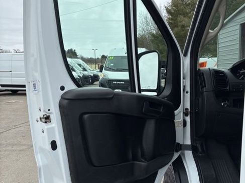 Used 2024 RAM ProMaster 2500 w/ Convenience Group FWD image 20