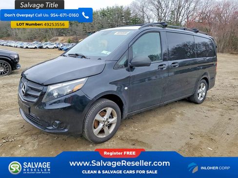 Used 2018 Mercedes-Benz Metris Passenger image 1
