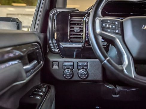 Used 2024 Chevrolet Silverado 2500 LTZ AWD/4WD image 28