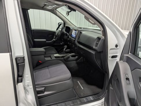 Used 2024 Nissan Frontier S w/ Technology Package image 25