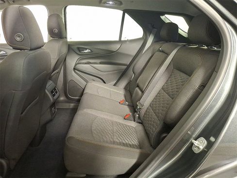 Used 2021 Chevrolet Equinox LT image 11