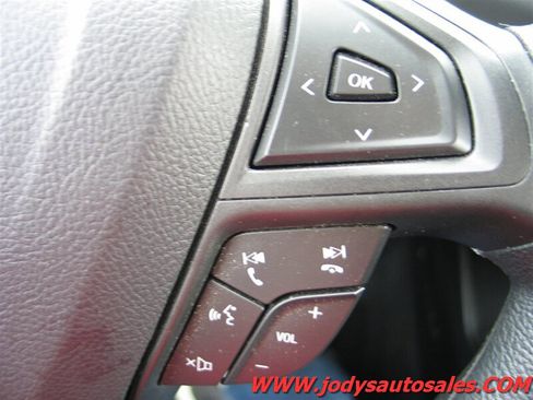 Used 2024 Ford Edge SE w/ Black Appearance Package AWD/4WD image 12