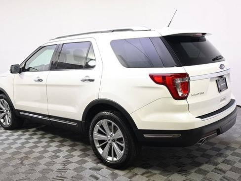 Used 2019 Ford Explorer Limited w/ Ford Safe & Smart Package AWD/4WD image 3
