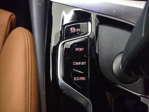 Certified 2023 BMW 530i 530i w/ Convenience Package image 17