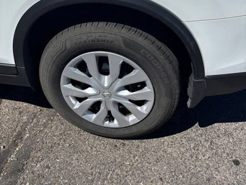 Used 2015 Nissan Rogue S AWD/4WD image 12