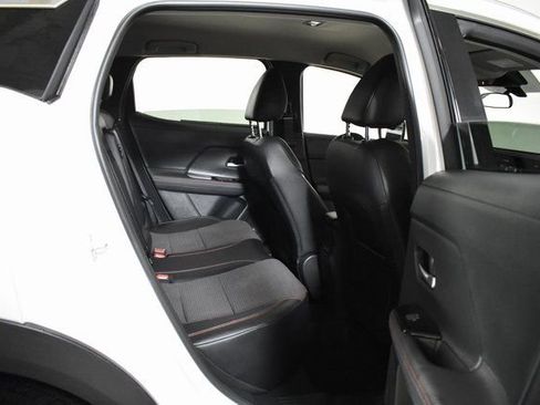 Certified 2025 Nissan Kicks SR image 29