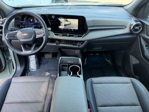 Used 2025 Chevrolet Equinox LT w/ Convenience Package II AWD/4WD image 25