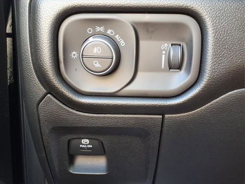 New 2026 RAM 1500 Express AWD/4WD image 23