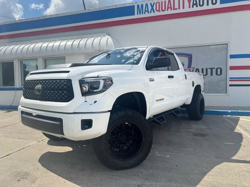 Used 2014 Toyota Tundra SR5 AWD/4WD image 2