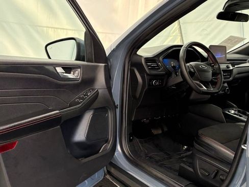 Used 2025 Ford Escape ST-Line Select AWD/4WD image 34