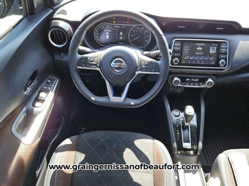 Used 2019 Nissan Kicks SR w/ Exterior Electronics Package FWD image 5