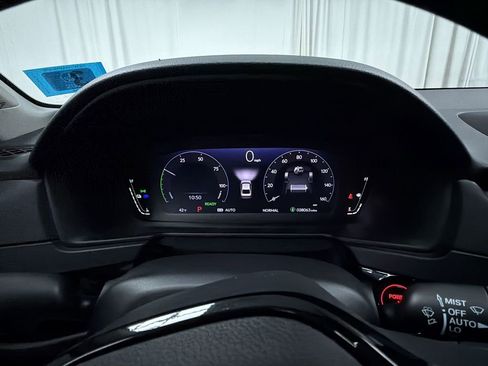Used 2024 Honda Accord Touring image 9