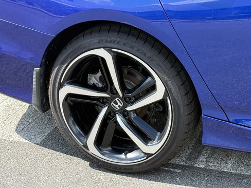 Used 2022 Honda Accord Sport image 11