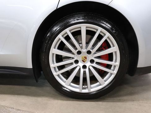 Used 2017 Porsche Panamera Turbo image 33