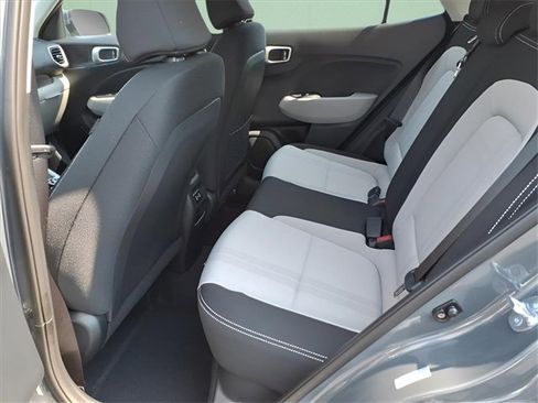 New 2025 Hyundai Venue SEL image 10