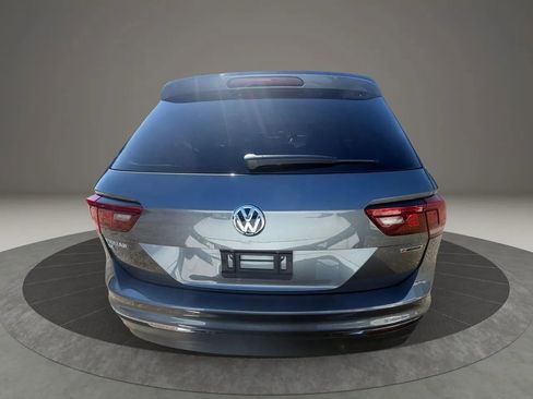 Used 2020 Volkswagen Tiguan SE w/ Panoramic Sunroof Package AWD/4WD image 6