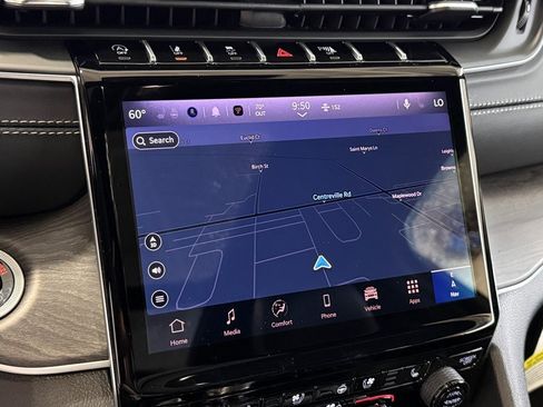 New 2025 Jeep Grand Cherokee Limited w/ Luxury Tech Group II image 18