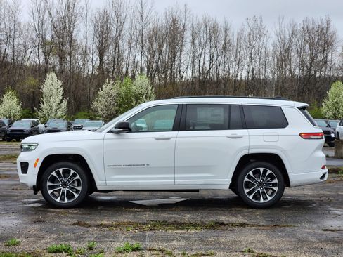 New 2025 Jeep Grand Cherokee L Overland w/ Luxury Tech Group IV image 22