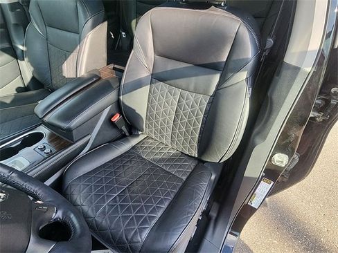 Certified 2020 Nissan Murano Platinum w/ Cargo Package image 11