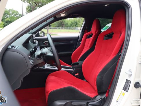 Used 2024 Honda Civic Type R image 11
