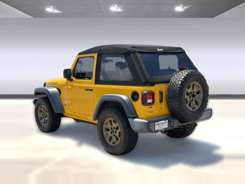 Used 2019 Jeep Wrangler Sport AWD/4WD image 3