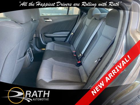 Used 2022 Dodge Charger SXT image 18