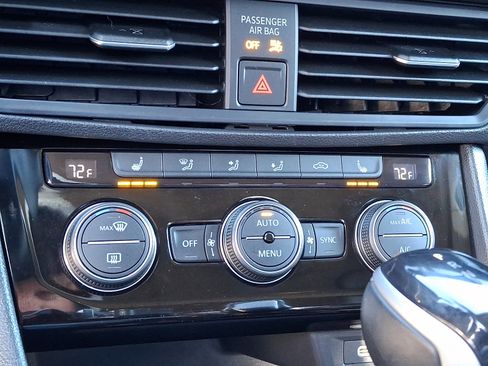 Used 2023 Volkswagen Jetta SE image 18