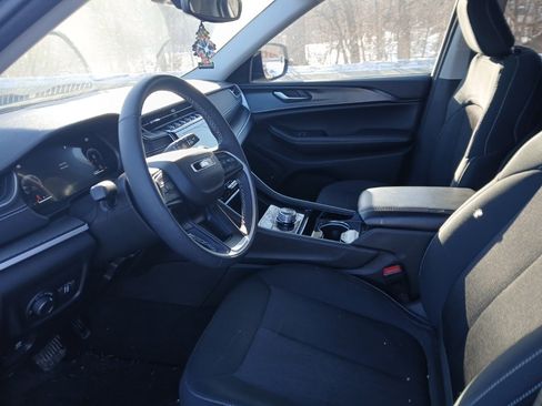 Certified 2023 Jeep Grand Cherokee L Laredo w/ Luxury Tech Group I image 11