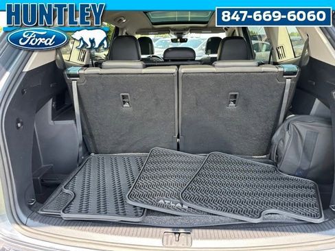 Used 2024 Volkswagen Atlas SEL Premium R-Line image 14