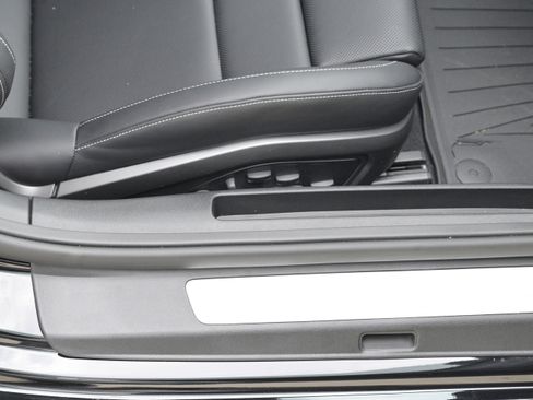 Used 2024 Porsche 911 Targa 4S image 43