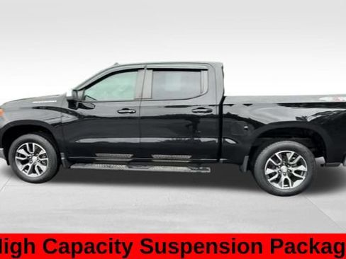 Used 2022 Chevrolet Silverado 1500 LT AWD/4WD image 12